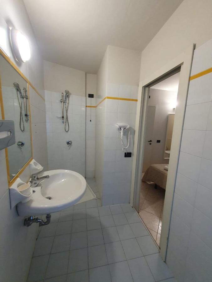 Hotel Cumili Capo di Ponte Bagian luar foto